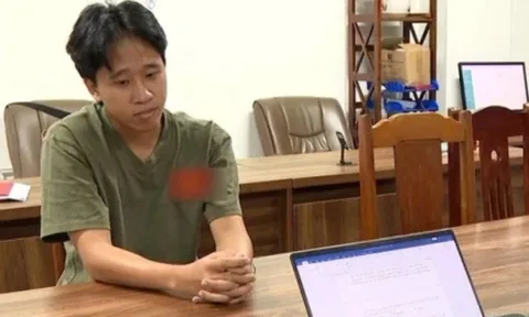 Chiếm đoạt tiền ủng hộ đoàn thiện nguyện đi vùng bị lũ