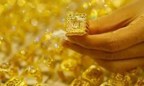 Giá vàng giảm mạnh không tưởng