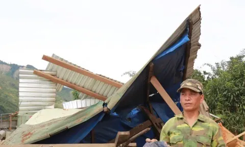 Mất nhà sau sạt lở, người dân tay trắng gây dựng lại cuộc sống