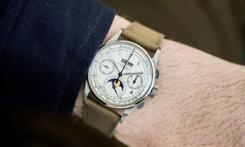 Đồng hồ Patek Philippe cổ đắt nhất từng được đấu giá