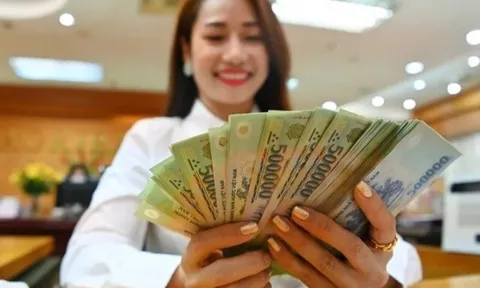 Chế độ của công chức làm thêm đợt Tết Bính Ngọ