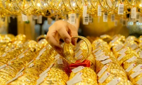 Giá vàng quay đầu giảm