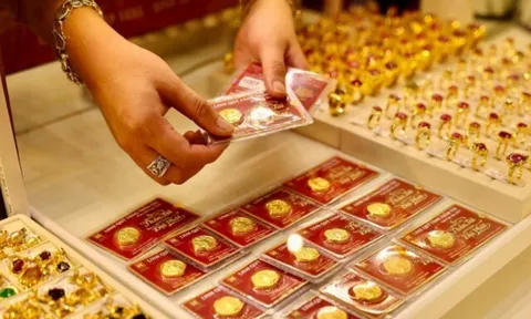 Giá vàng mua vào chênh lệch cao