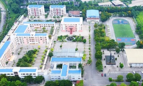 4 ngôi trường THPT Chuyên top đầu Hà Nội: Đào tạo toàn "học bá", giải HSG Quốc gia, Olympic quốc tế nhiều vô số