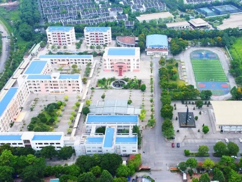 4 ngôi trường THPT Chuyên top đầu Hà Nội: Đào tạo toàn "học bá", giải HSG Quốc gia, Olympic quốc tế nhiều vô số