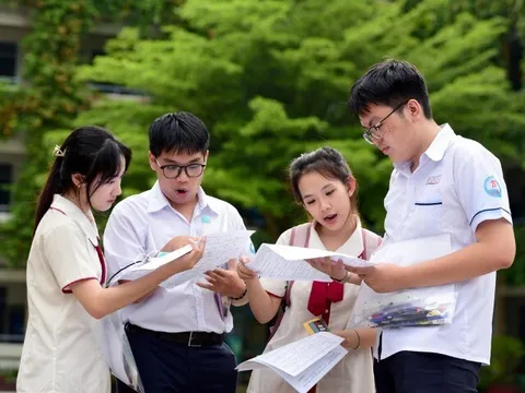 Tuyển sinh 2026: Loạt trường đại học tiếp tục "săn" thí sinh có chứng chỉ SAT